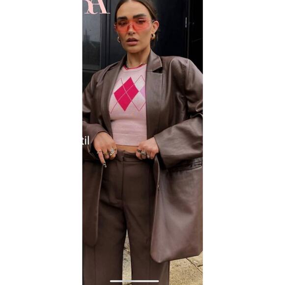 Zara Knit Cropped Vest - Picture 1 of 5